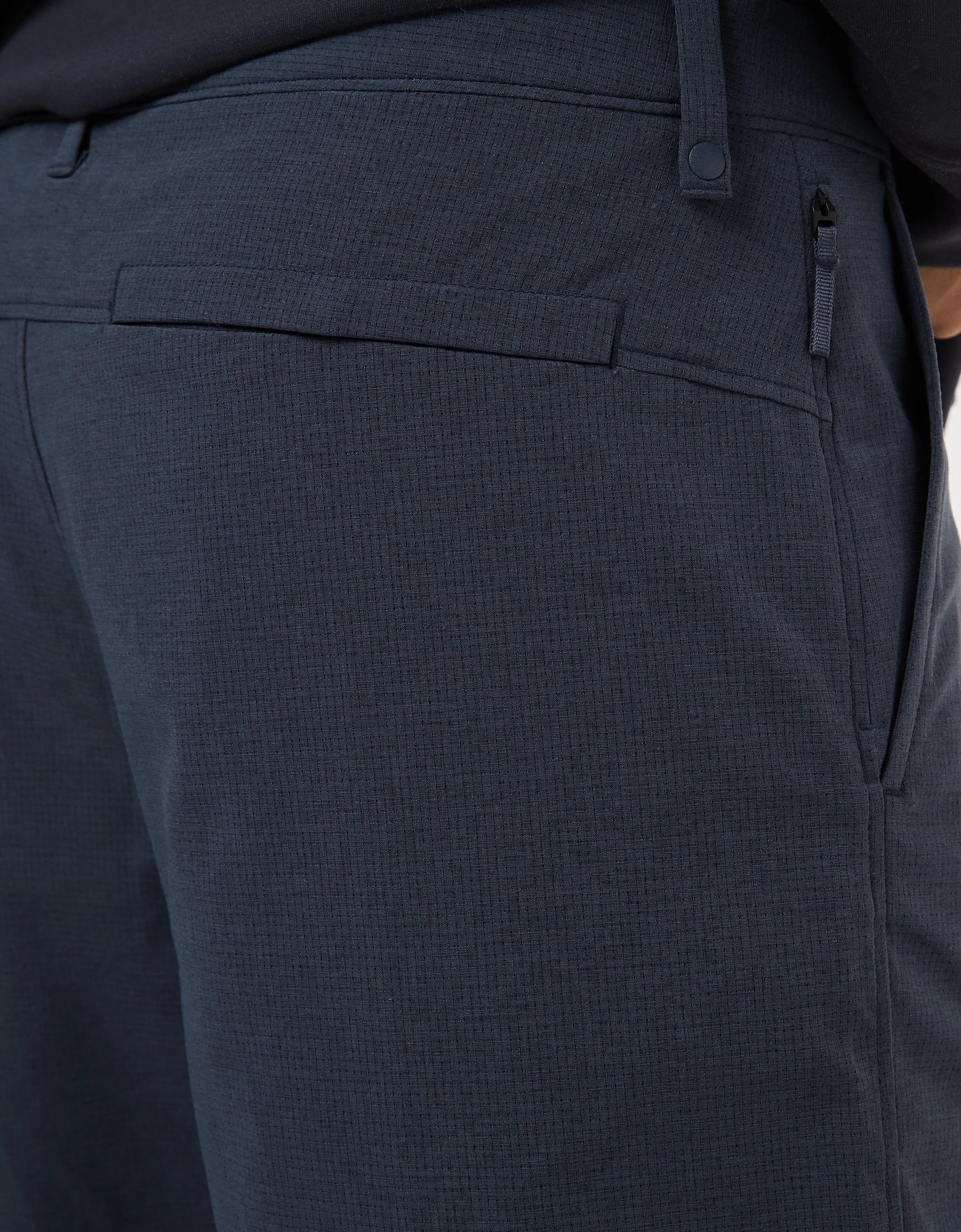 AE 24/7 Flex 8" Club Short