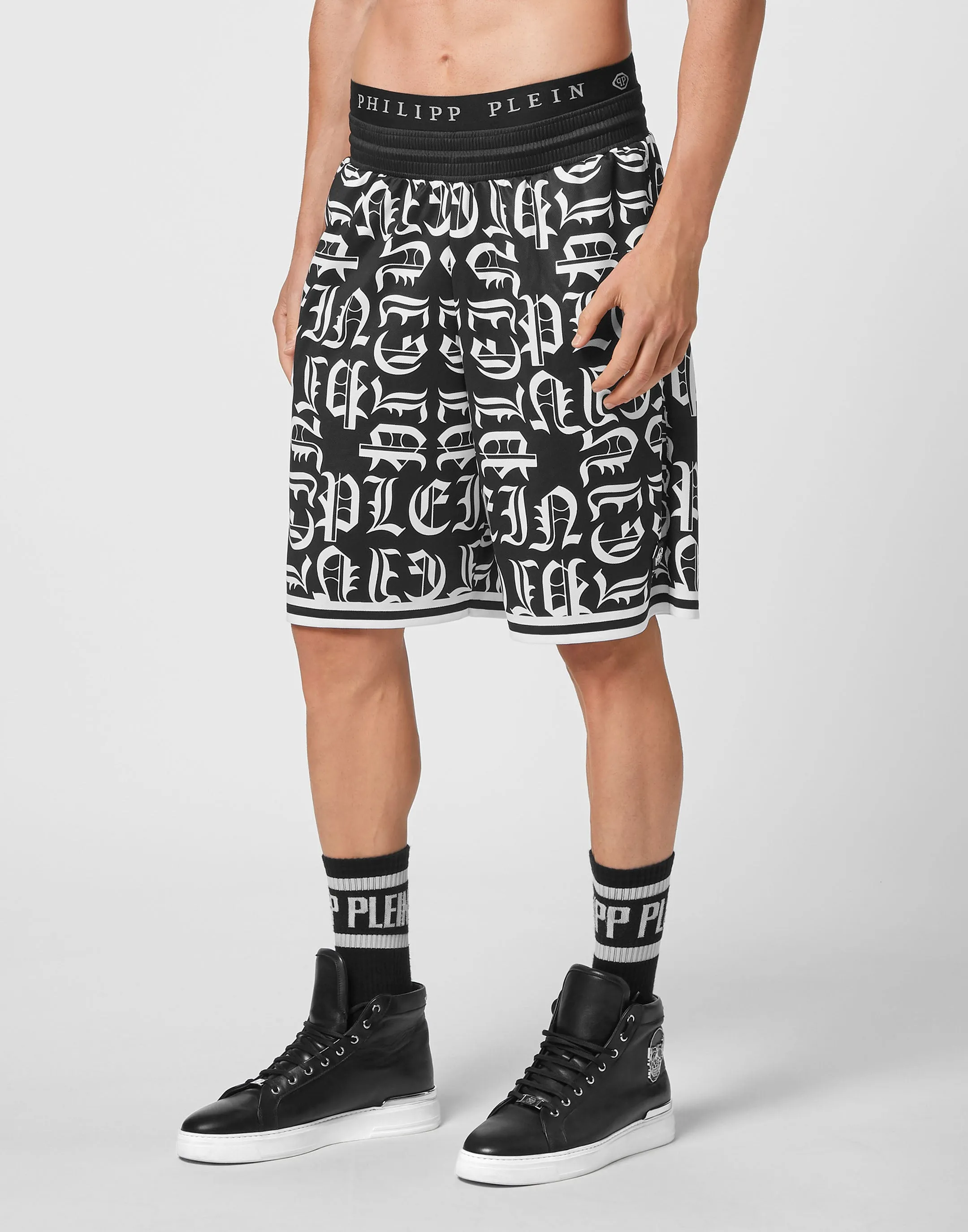 Basket Jogging Shorts Gothic Plein
