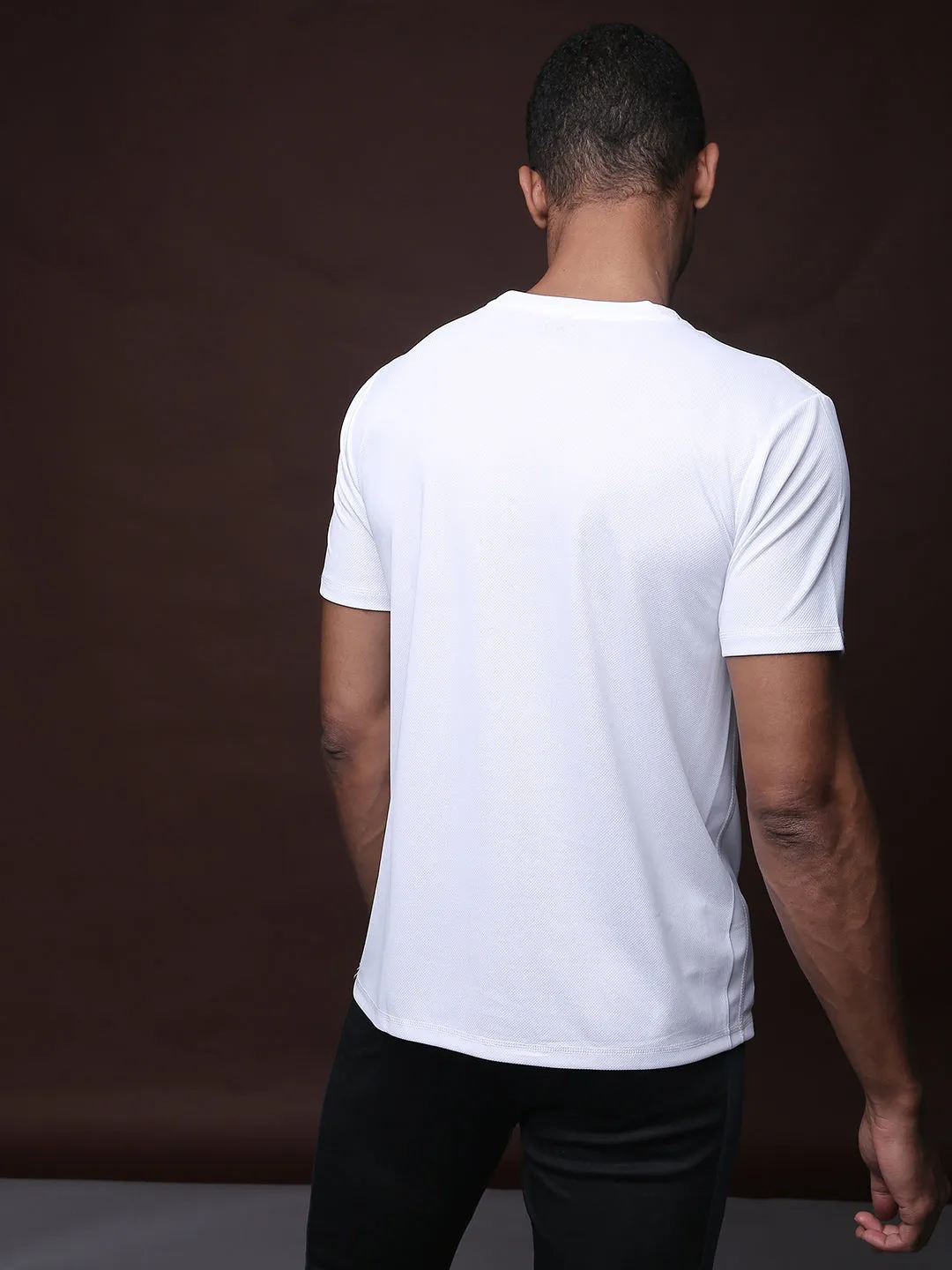 Campus Sutra Men Solid Sports T-Shirts