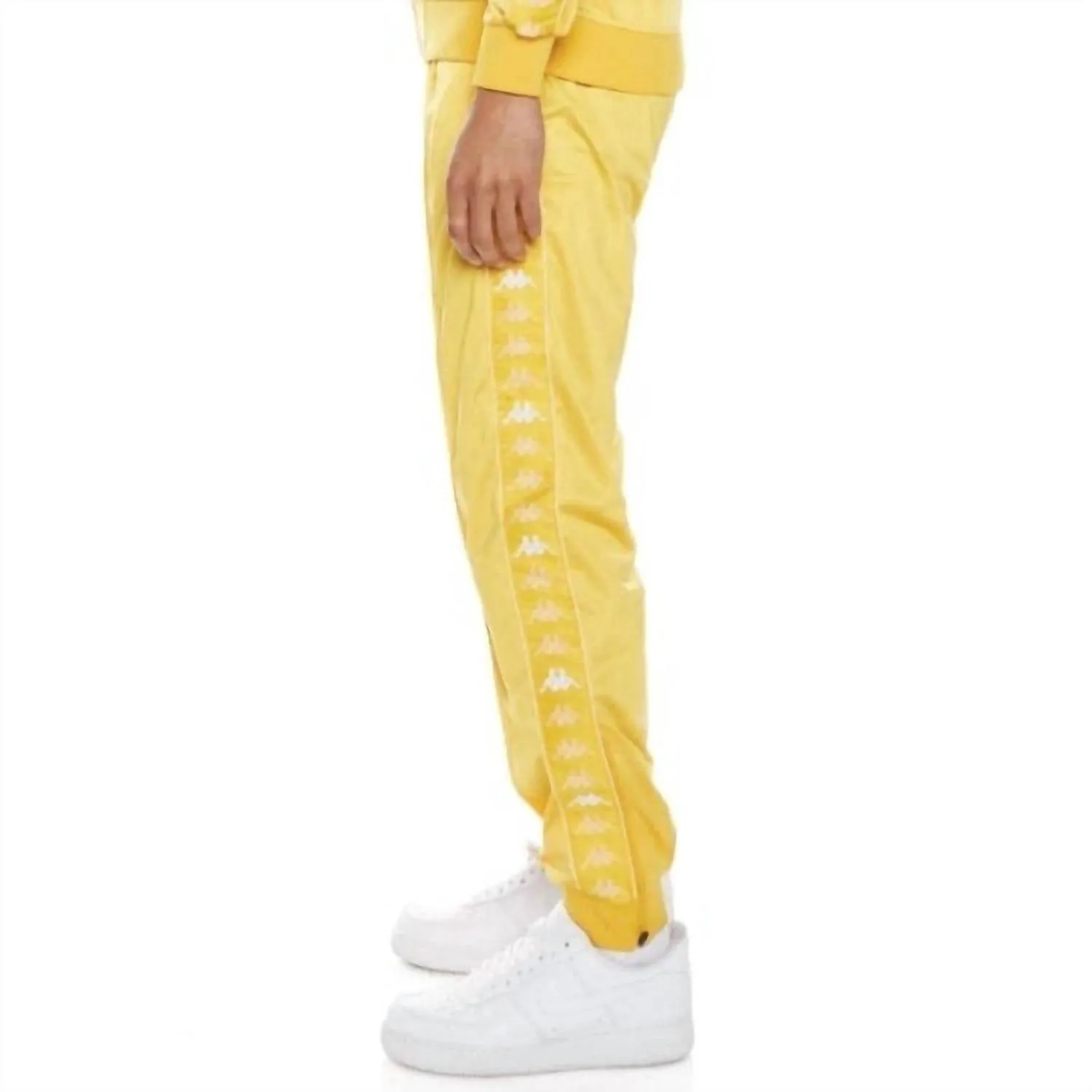 Men's 222 Banda Deky Trackpants In Yellow Vanilla