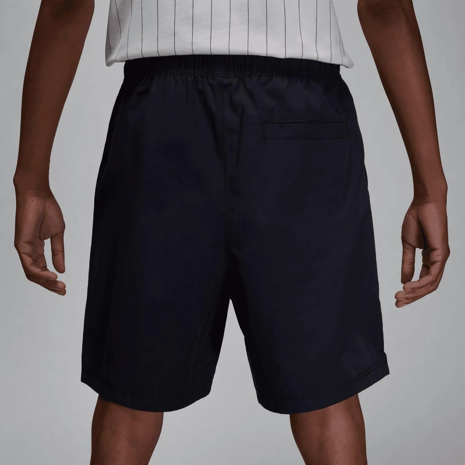 Men's Essential Shorts In Black/white