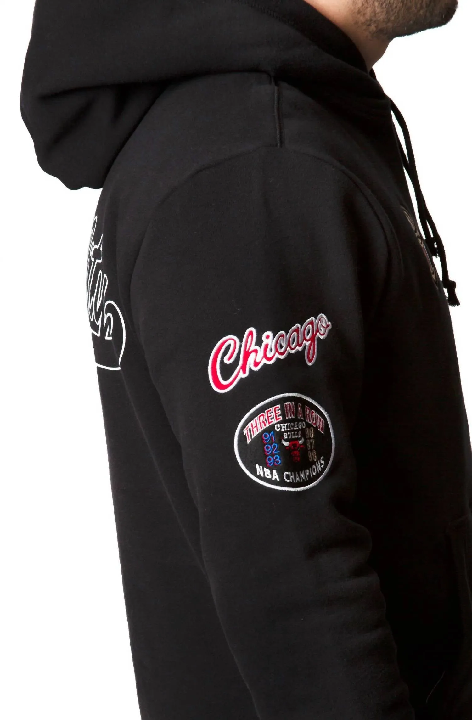Men's Nba Chicago Bulls Champ City Hoodie In Black