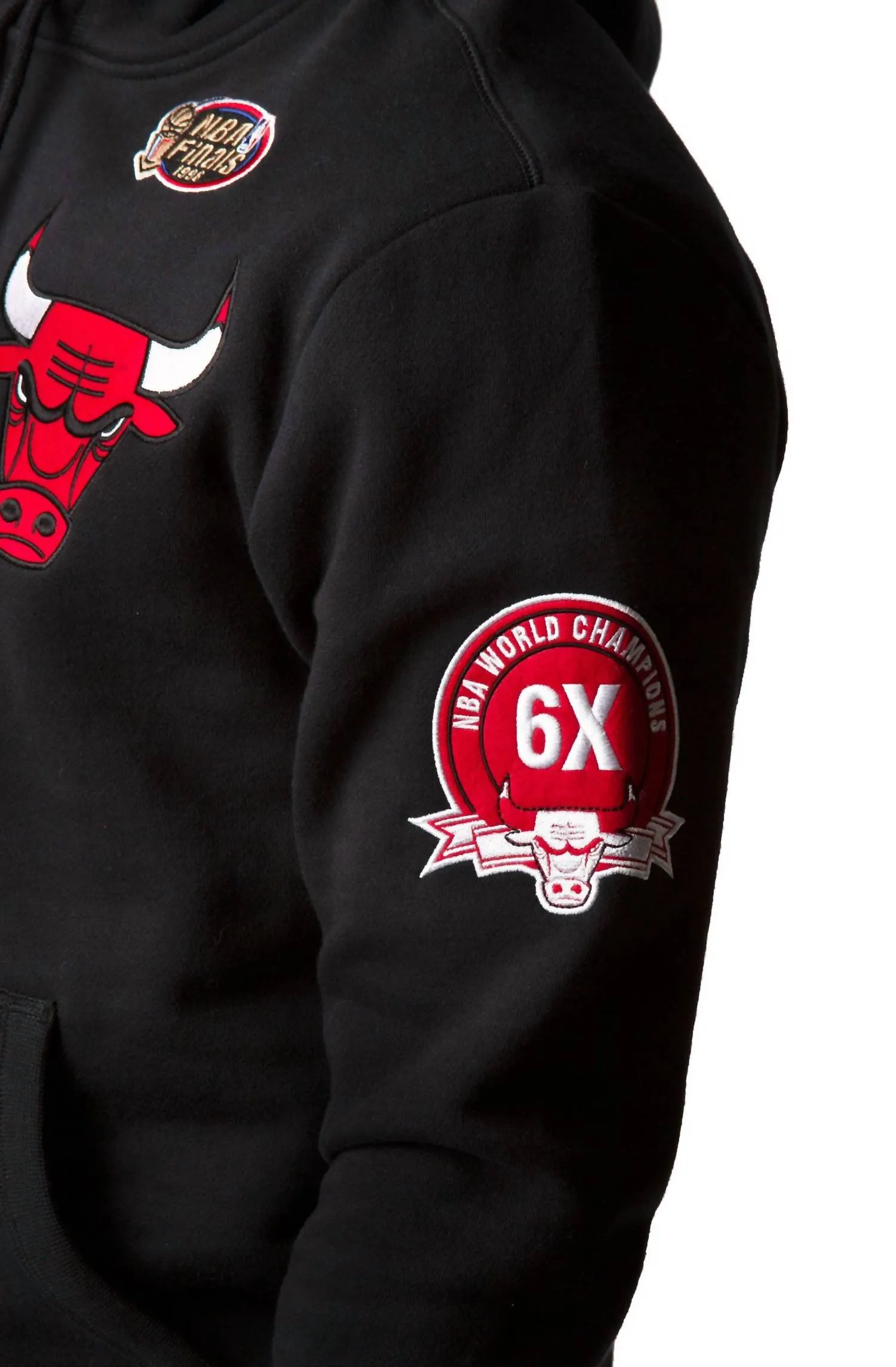 Men's Nba Chicago Bulls Champ City Hoodie In Black