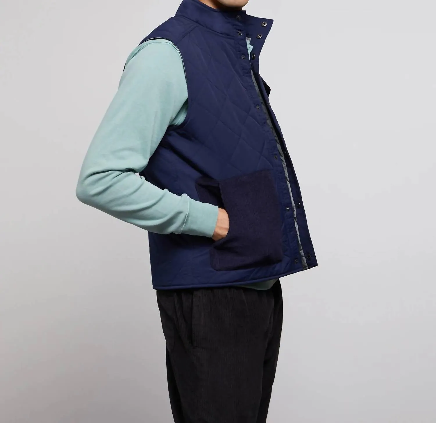 Men's Quilted Twill Vest In Deep Navy