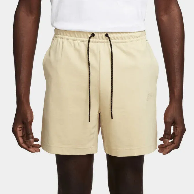 Nike Sportswear Tech DX0828-783 Shorts Men's Large Gold Drawstring Waist APP1337