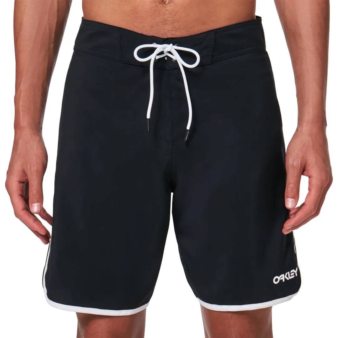 Oakley - Men's Solid Crest 19 Board Shorts (FOA401811 02E)